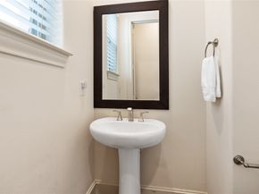 5229 Petty Street A, Houston TX 77007