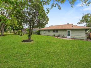 6807 Kingsway Drive, Houston TX 77087