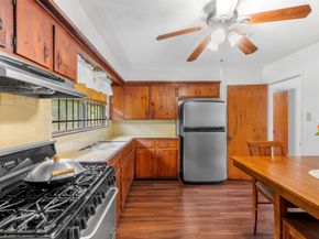 6807 Kingsway Drive, Houston TX 77087