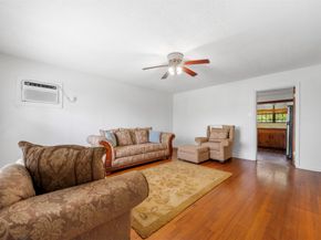 6807 Kingsway Drive, Houston TX 77087