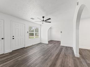 5759 Belneath Street, Houston TX 77033