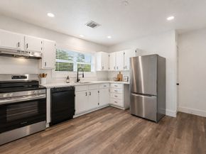 5759 Belneath Street, Houston TX 77033