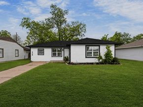 5759 Belneath Street, Houston TX 77033