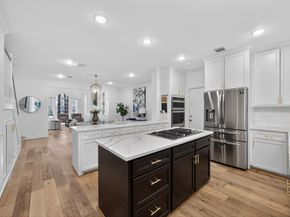 32 Mellow Leaf Court, The Woodlands TX 77381