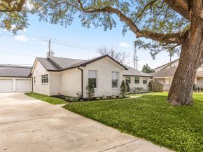 2501 Briarhurst Drive, Houston TX 77057