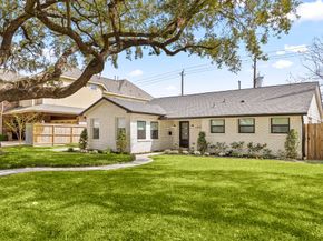 2501 Briarhurst Drive, Houston TX 77057