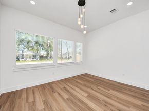 8106 Locksley Street, Houston TX 77078