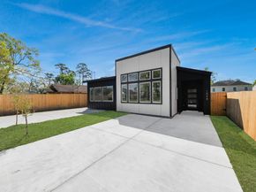 8106 Locksley Street, Houston TX 77078