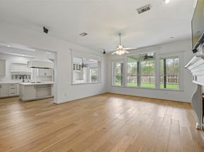 98 E Beckonvale Circle, The Woodlands TX 77382