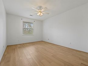 98 E Beckonvale Circle, The Woodlands TX 77382