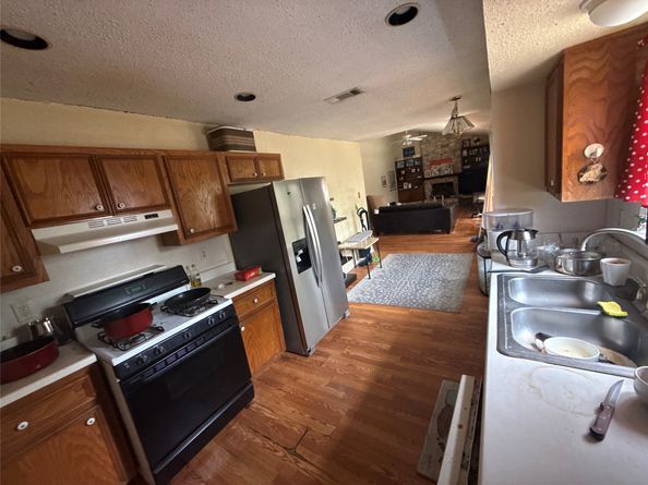 4801 Scarsdale Drive, Austin TX 78744