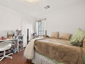 3219 Shadowleaf Drive, Houston TX 77082