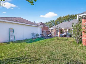 3219 Shadowleaf Drive, Houston TX 77082