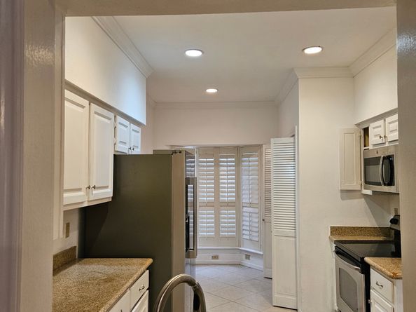 712 Augusta Drive 712, Houston TX 77057