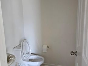 13231 Barrow Point Lane, Houston TX 77014