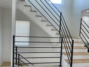 201 E 37th Street, Houston TX 77018