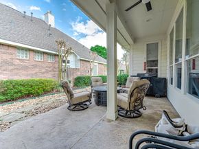 38 E Royal Mews, Conroe TX 77384