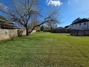 8922 Carousel Lane, Houston TX 77080