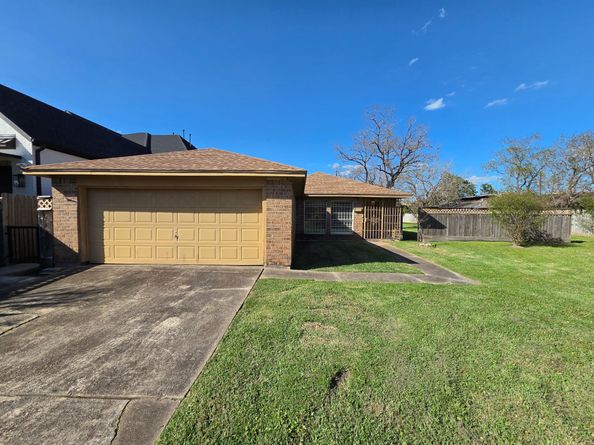 8922 Carousel Lane, Houston TX 77080