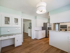 1715 Woodland Park Drive, Houston TX 77077