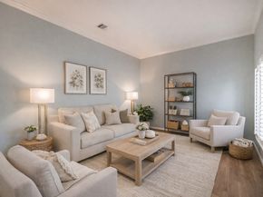 1715 Woodland Park Drive, Houston TX 77077