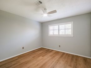 1715 Woodland Park Drive, Houston TX 77077