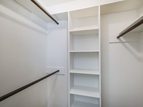 1715 Woodland Park Drive, Houston TX 77077