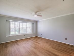 1715 Woodland Park Drive, Houston TX 77077