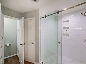 1715 Woodland Park Drive, Houston TX 77077