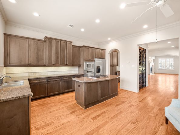 1650 Bonnie Brae Street, Houston TX 77006