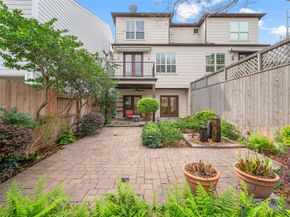 1650 Bonnie Brae Street, Houston TX 77006