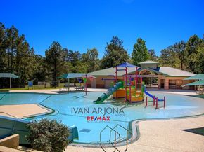 18 Estherwood, The Woodlands TX 77354