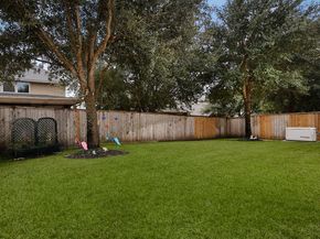 18 Estherwood, The Woodlands TX 77354