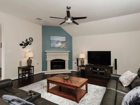 18 Estherwood, The Woodlands TX 77354