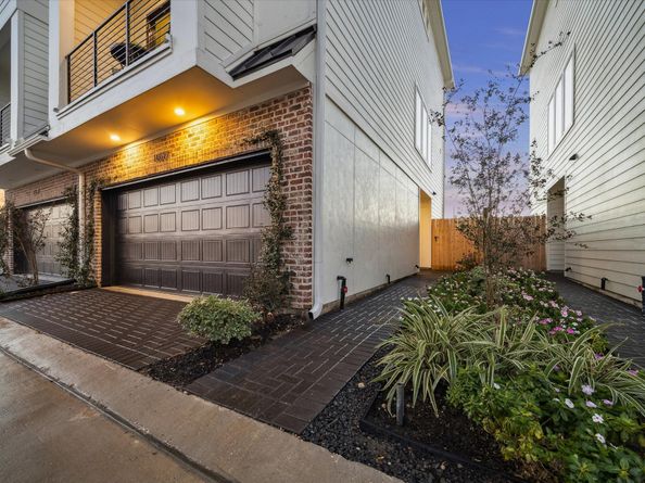 10616 Cascade Ledge Lane, Houston TX 77025