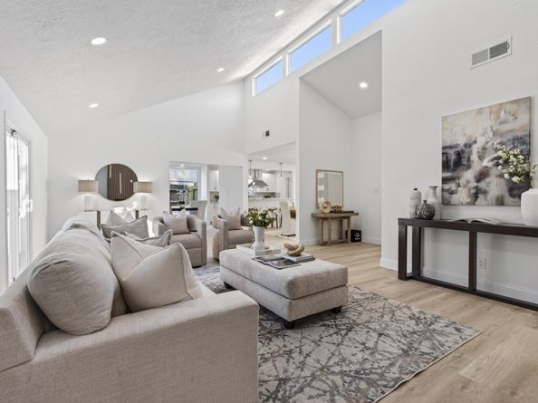 6207 Rollingbrook Drive, Houston TX 77096