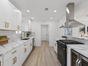 6207 Rollingbrook Drive, Houston TX 77096