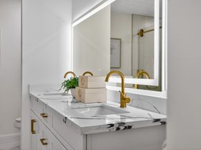 6207 Rollingbrook Drive, Houston TX 77096