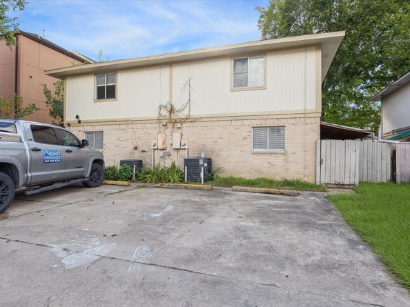 1936 Upland Drive, Houston TX 77043