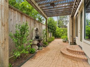 3016 Mid Lane B, Houston TX 77027