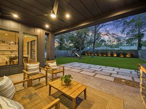 1260 Candlelight Lane, Houston TX 77018