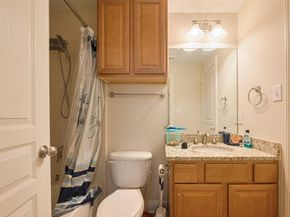 24 Versante Court, Houston TX 77070