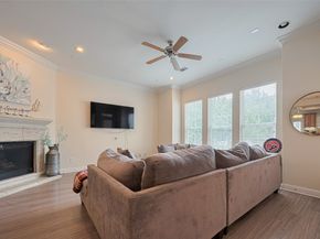 24 Versante Court, Houston TX 77070