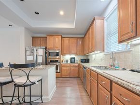 24 Versante Court, Houston TX 77070