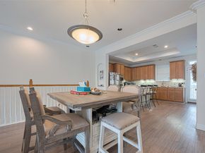 24 Versante Court, Houston TX 77070