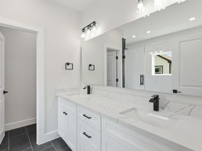 9405 Hammerly Boulevard C, Houston TX 77080