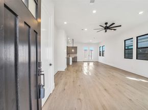 3220 Royal Oaks Hollow Lane, Houston TX 77082