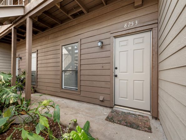 8253 Sands Point Drive 165, Houston TX 77036