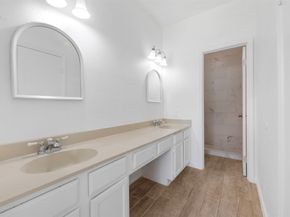 8253 Sands Point Drive 165, Houston TX 77036