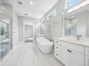 2065 Southgate Boulevard, Houston TX 77030